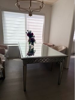 Moving sale