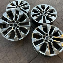 2025 Toyota RAV4 19" Rims 