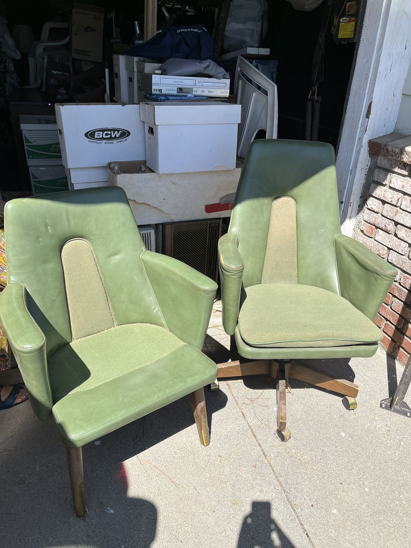 Mid Century Olive Green Vintage Office Chairs for Sale in Riverside, CA