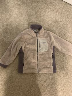 Size 100 fits 4T jacket