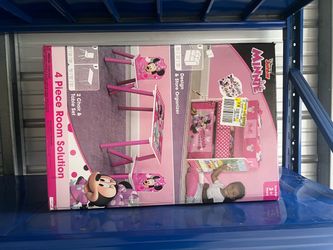 Minnie Mouse Table and Chairs