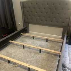 Queen Upholsterer Bed - Gray