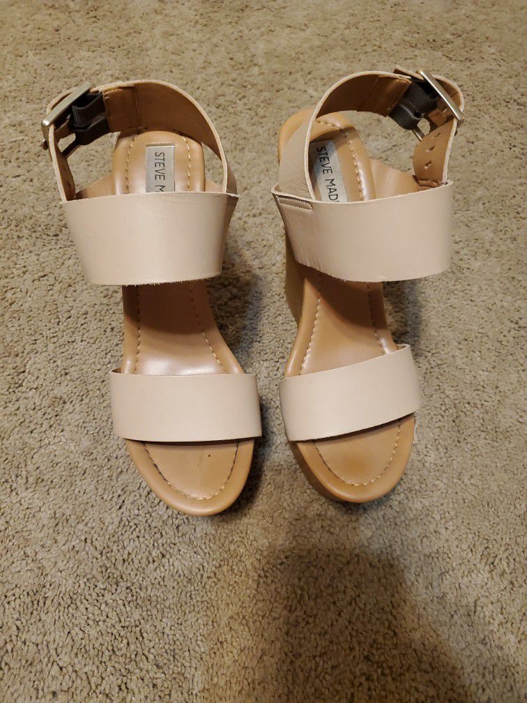Steve Madden Size 8.5 Leather Wedge