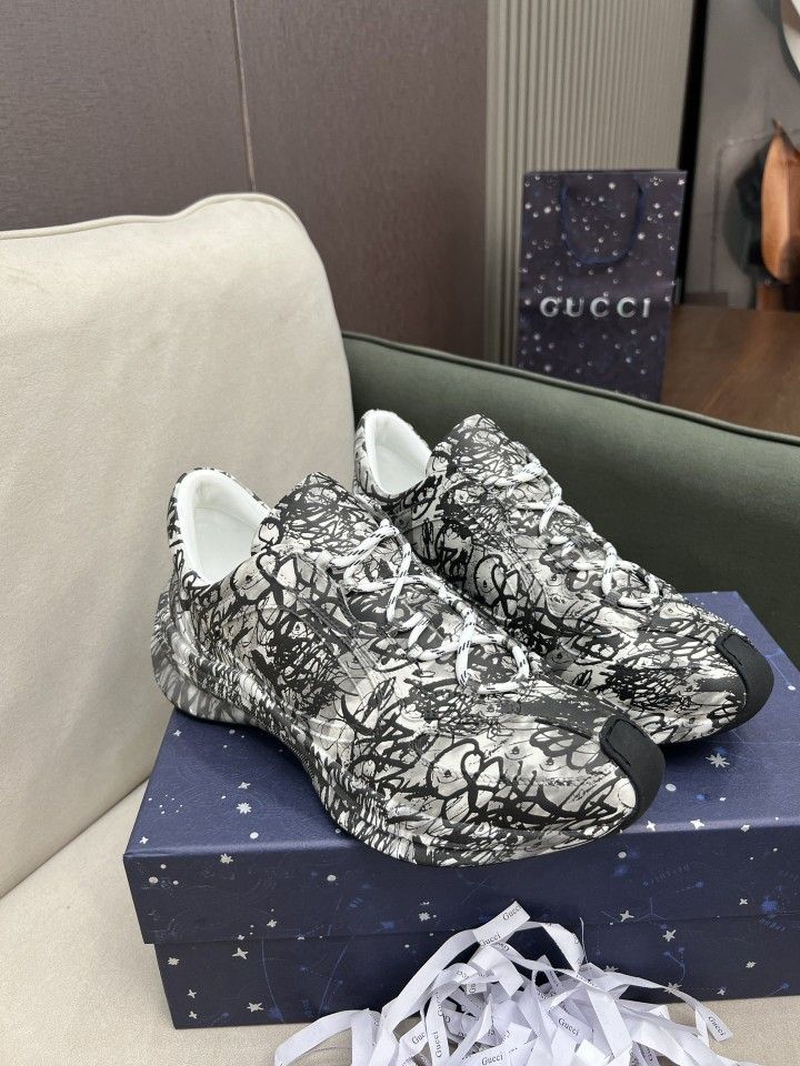 Gucci shoes