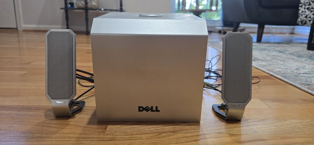 Like New Dell Subwoofer And Speakers