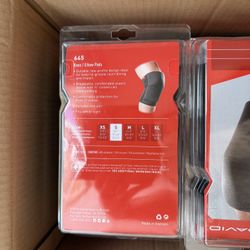 Adult Knee And Elbow Pads Size S ONLY 