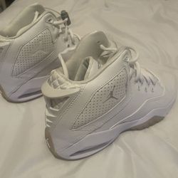 Jordan B’loyal GS Michael Jordan Jorden White 6Y/7.5W Size Basketball Shoes