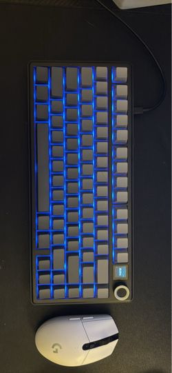 AULA gaming keyboard