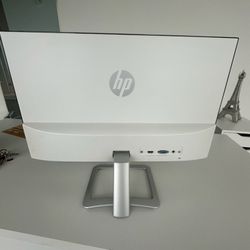 Dell Pc With Monitor keyboard And Mouse 