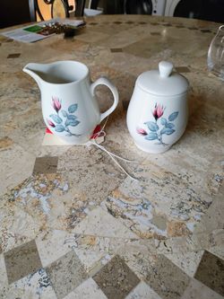 Lenore Classic Rose Fine China Creamer and Sugar Bowl Set