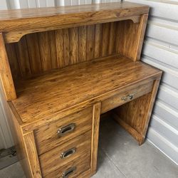 Dresser/desk