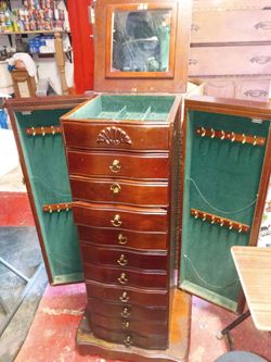 Jewelry case