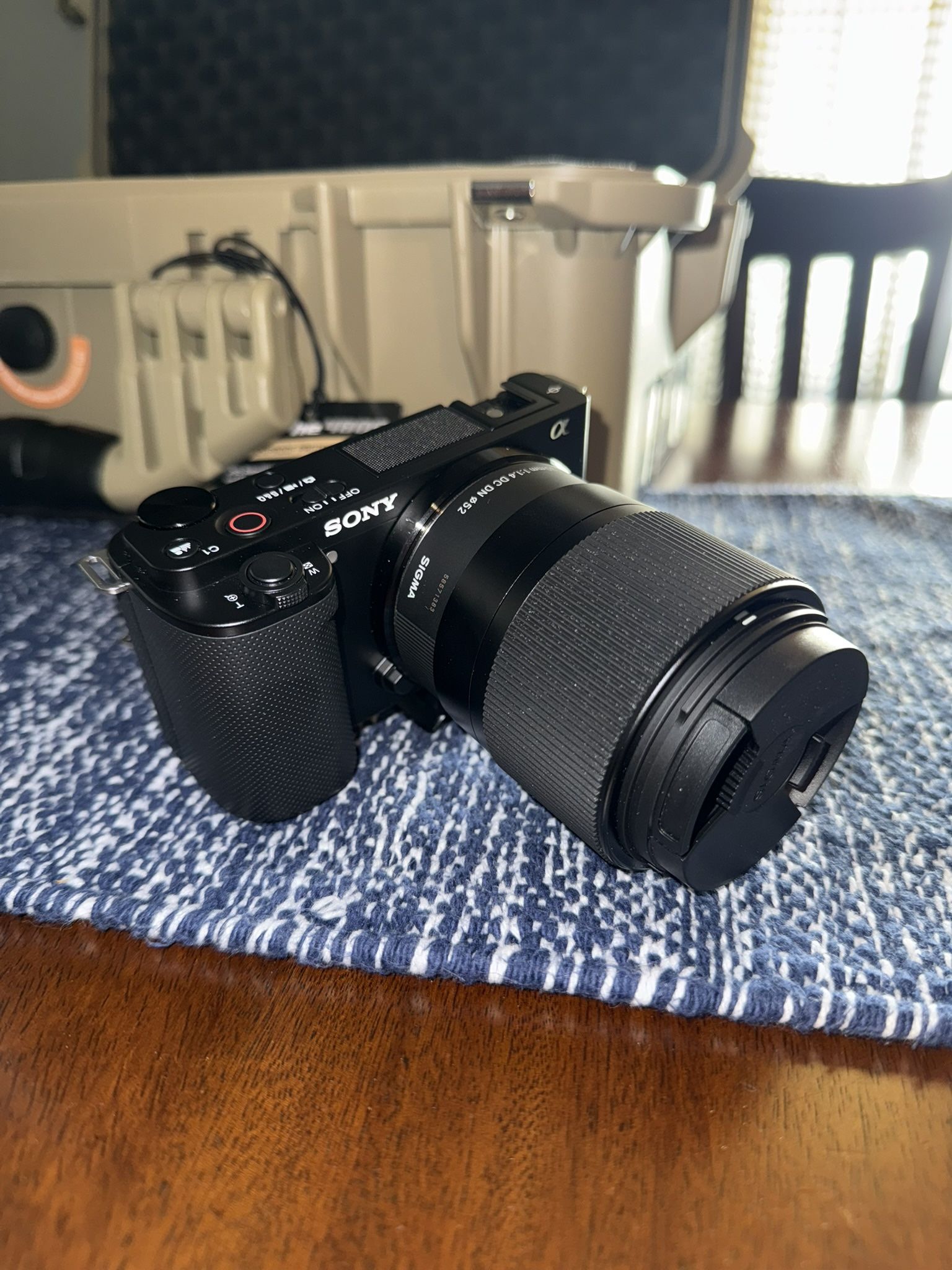 Sony EV-Z10 w/ Accessories