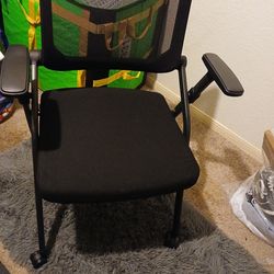 NEW FYLI A FOLDABLE OFFICE CHAIR/ PU WHEELS