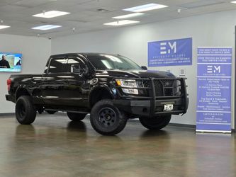 2016 Nissan TITAN XD Crew Cab