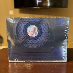 Pokemon Go Pokemon Center Exclusive ETB Elite Trainer Box