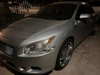 2014 Nissan maxima s