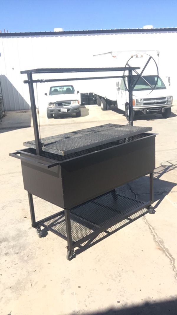 Santa maria grill for Sale in Hesperia, CA - OfferUp