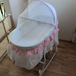 Bassinet Baby Girl