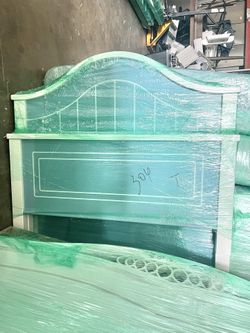 Blue Twin Size Bed Fram And Mattress