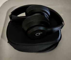 Beats solo 4