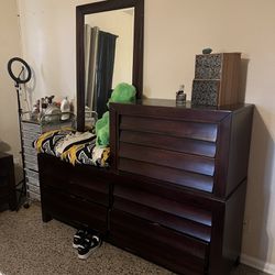 Kings Size Bed frame With MATTRESS 