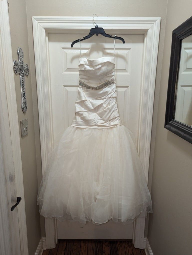 Vera Wang Wedding Dress Size 6