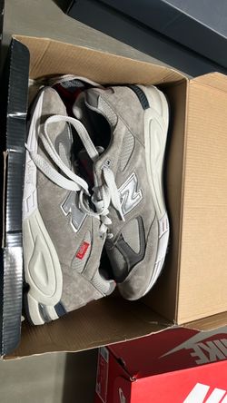 New Balance men’s shoes size 11