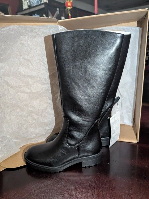 Size 9 Amazon Essentials Women's Knee High Riding Boot