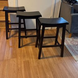 23.5 Inch High Black Barstools Wood