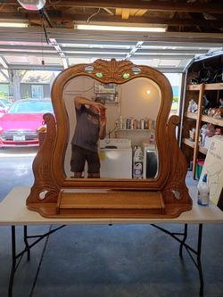 Dresser mirror with compartments