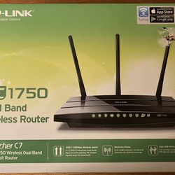 TP-Link Archer C7 Or AC1750.  In Box With Everything That Came With It.  See Photos For Specs.