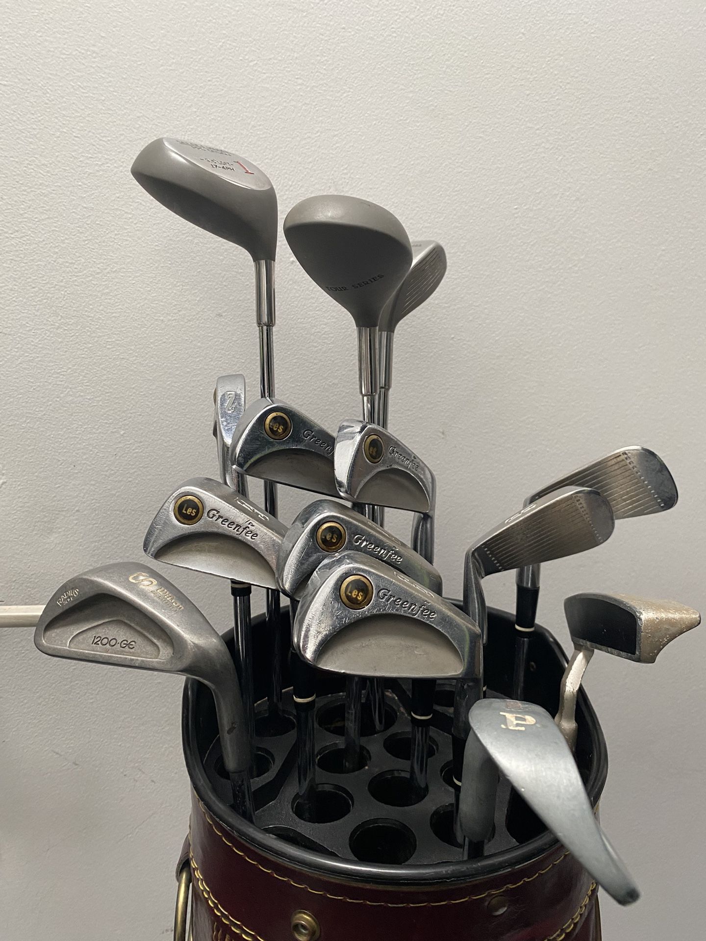 Men’s Golf Clubs – 14 club starter set with bag