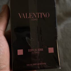 Valentino Born in Roma Cologne