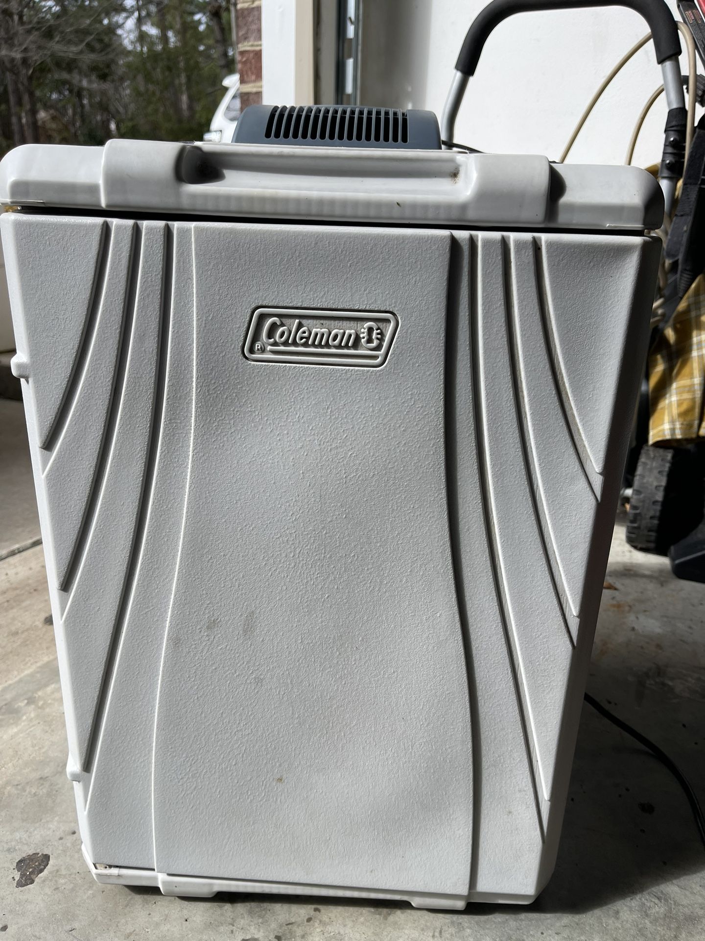 Coleman 5645 12 Volt Refrigerated Cooler