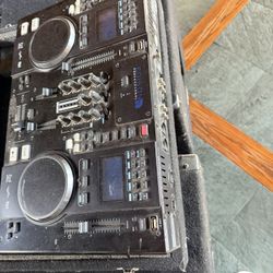 base Speaker And Mixer For Sale. Peavey