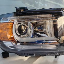 2015-2022 GMC CANYON RIGHT  HEADLIGHT 