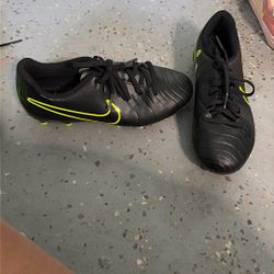 Soccer Shoes (cleats)