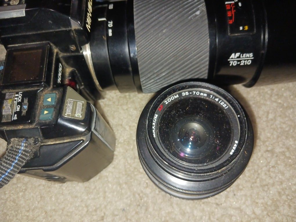 Minolta Maxxum 7000 SLR AF 35mm Film Camera
