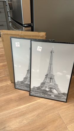 Set of 2 Eiffel Tower Framed Wall Art Prints – Black & White