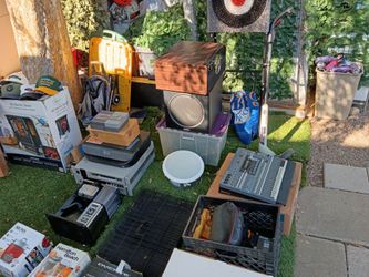 Yard Sale!! Sunday 09/20 @ 6am-1230pm