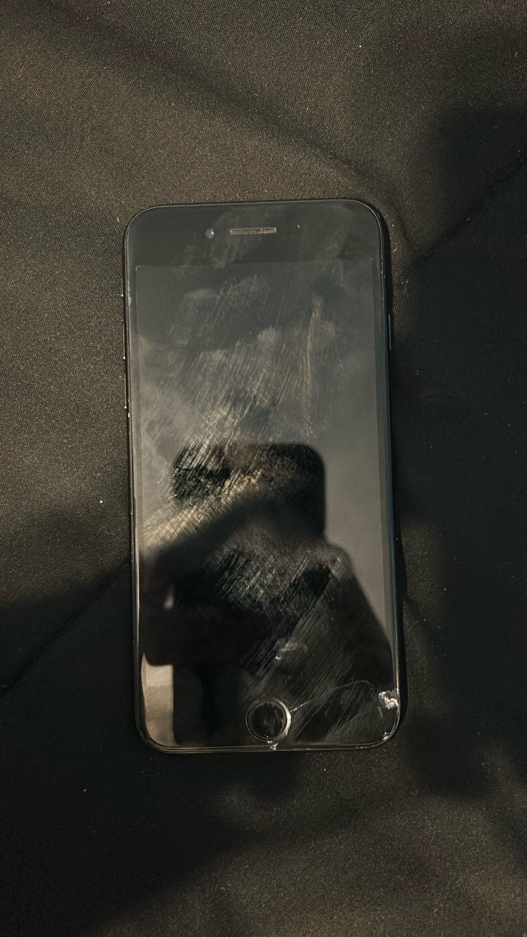 iPhone SE 2nd generation (Taking offers)