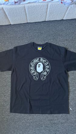 ⚠️Read description⚠️ Black and white chrome heart BAPE tee shirt