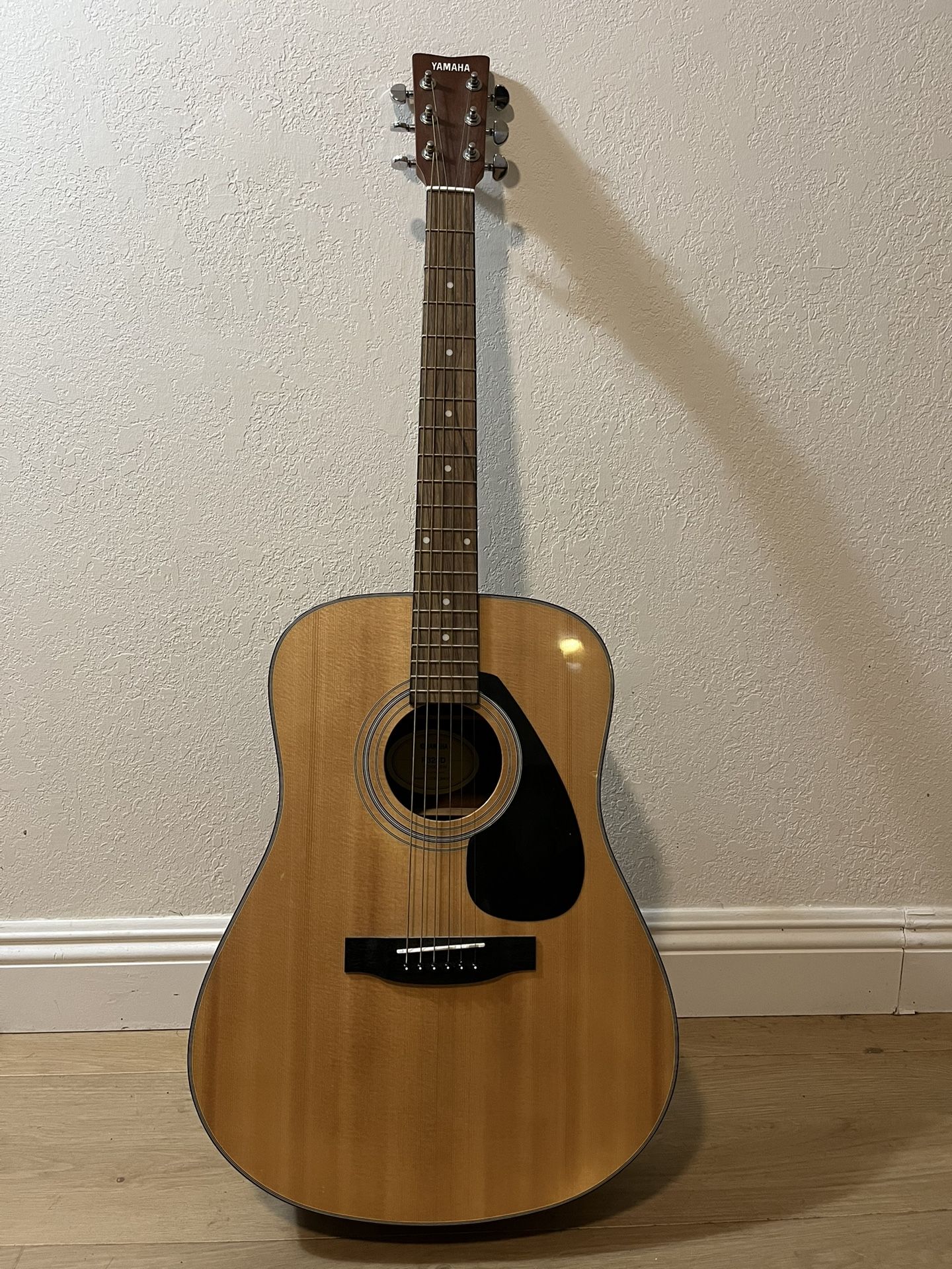 Yamaha F325D Acoustic Guitar