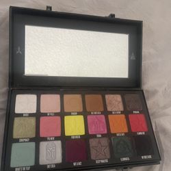 Conspiracy Eyeshadow Palette New 