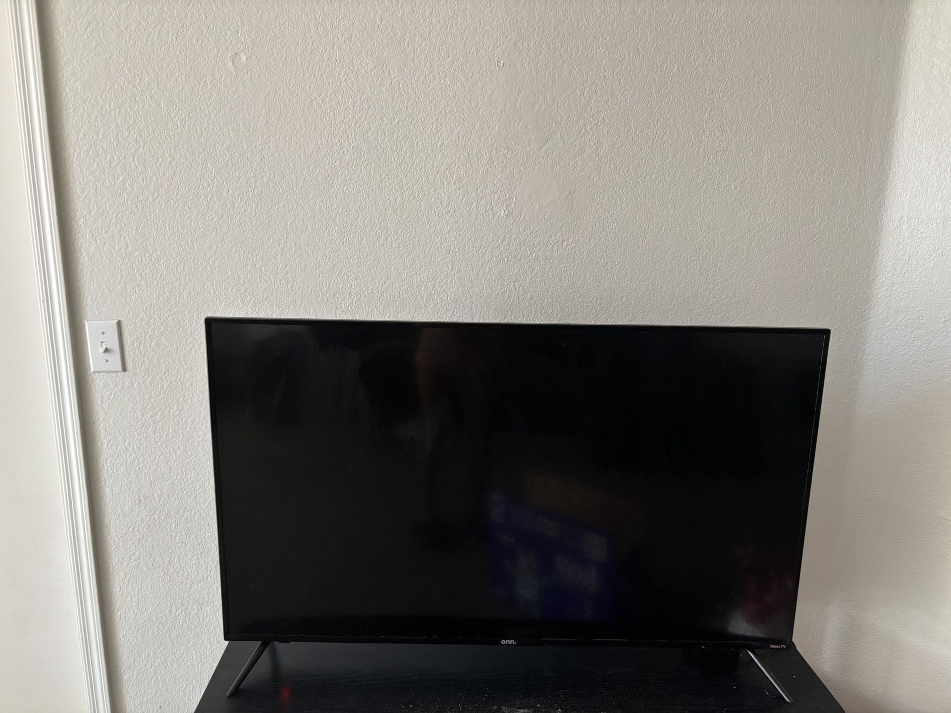 55in Roku Tv (Remote Included)
