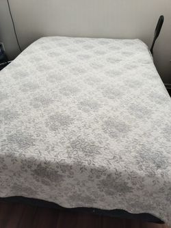 Full size bed