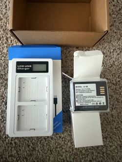 LCD USB Dual Camera Battery Charger with Li-ion Battery