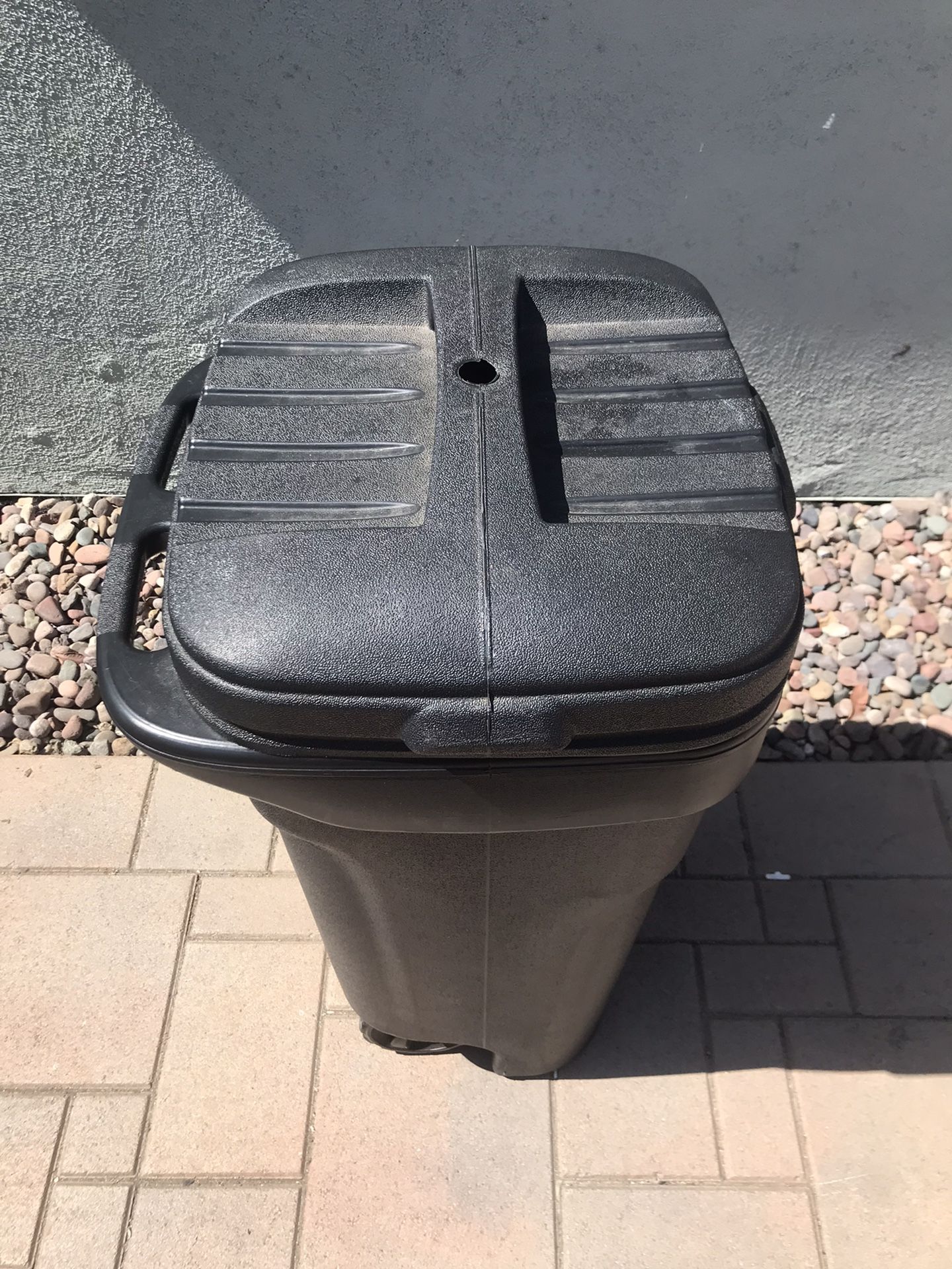 Trash Can With Back Wheels In Black Plastic