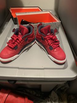 Jordan 4s